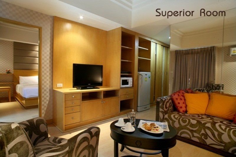 Twothree A Homely Hotel - Sha Extra Plus Bangkok Dış mekan fotoğraf