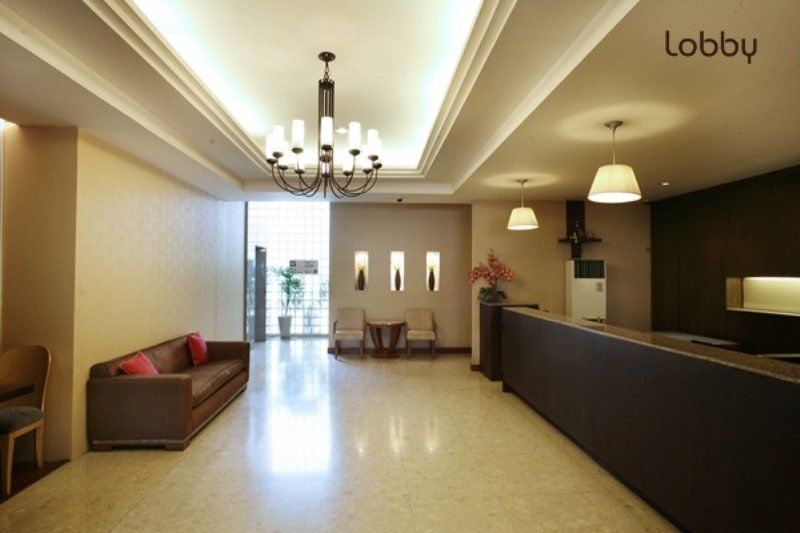 Twothree A Homely Hotel - Sha Extra Plus Bangkok Dış mekan fotoğraf